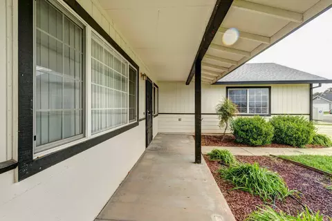3388 Josh Dr, Anderson, CA 96007 photo 5