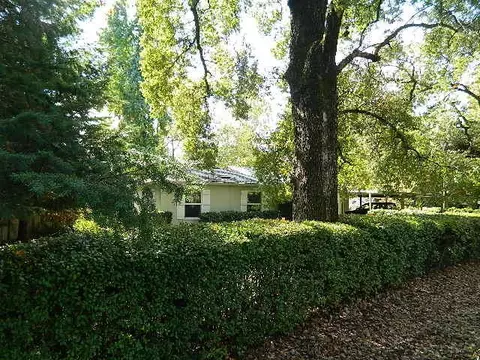 3365 Pioneer Ln, Redding, CA 96001 photo 3