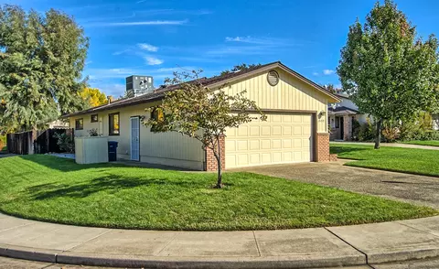 2155 Renoir Path, Redding, CA 96001 photo 2