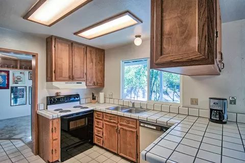 11845 Comstock, Redding, CA 96001 photo 13