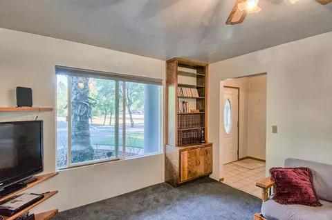 11845 Comstock, Redding, CA 96001 photo 6