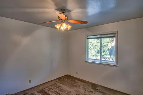 11845 Comstock, Redding, CA 96001 photo 37