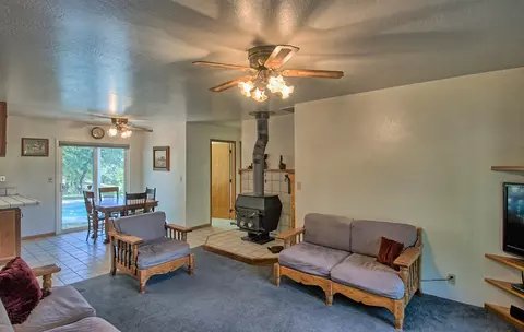 11845 Comstock, Redding, CA 96001 photo 9