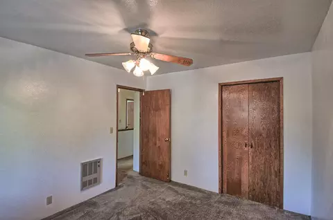 11845 Comstock, Redding, CA 96001 photo 38