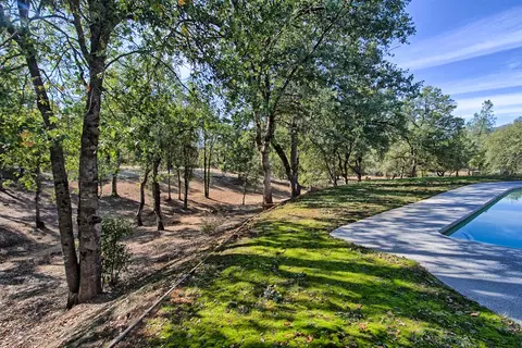 11845 Comstock, Redding, CA 96001 photo 41