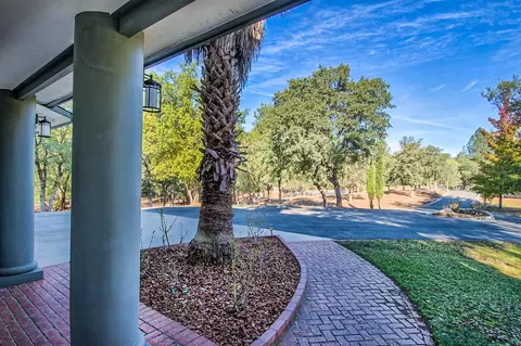 11845 Comstock, Redding, CA 96001 photo 4