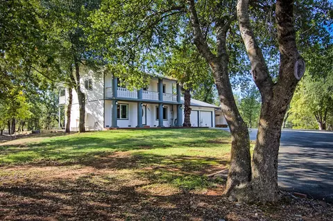 11845 Comstock, Redding, CA 96001 photo 2