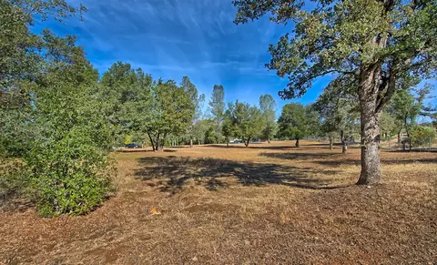 11845 Comstock, Redding, CA 96001 photo 48