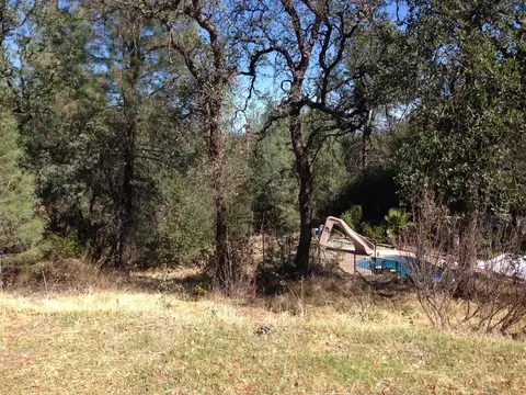 8635 Valley View Rd, Redding, CA 96001 photo 5
