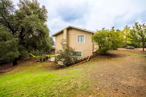 17634 Meraz Ln, Redding, CA 96003 photo 4