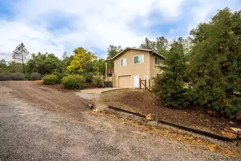 17634 Meraz Ln, Redding, CA 96003 photo 3