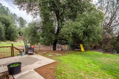 17634 Meraz Ln, Redding, CA 96003 photo 24