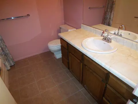 1880 Del Mar Ave, Redding, CA 96003 photo 5