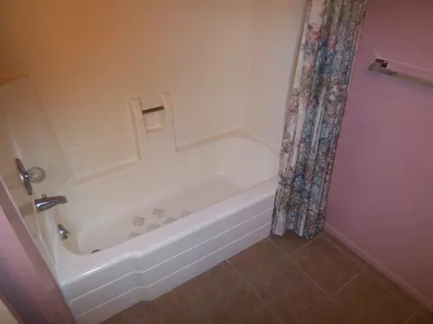 1880 Del Mar Ave, Redding, CA 96003 photo 11