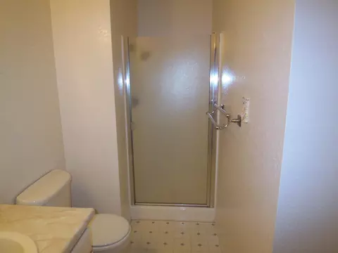 1880 Del Mar Ave, Redding, CA 96003 photo 9