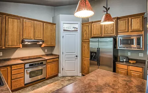 13679 Hilford Ln, Redding, CA 96003 photo 11