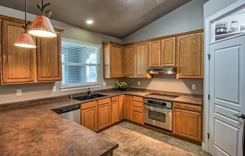 13679 Hilford Ln, Redding, CA 96003 photo 10