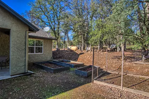 13679 Hilford Ln, Redding, CA 96003 photo 40