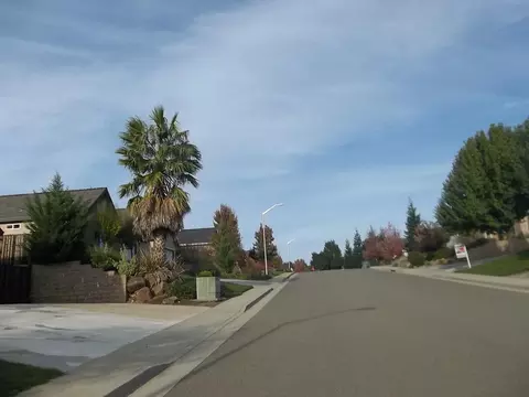 2096 Hedgerow Ave, Redding, CA 96003 photo 15