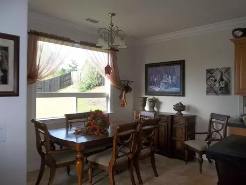 2096 Hedgerow Ave, Redding, CA 96003 photo 6