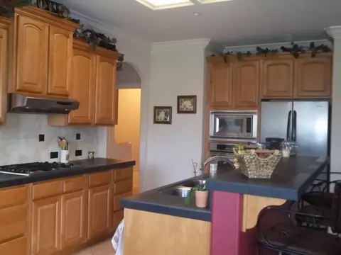 2096 Hedgerow Ave, Redding, CA 96003 photo 4