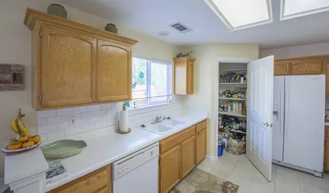 2270 Oconner Ave, Redding, CA 96001 photo 6