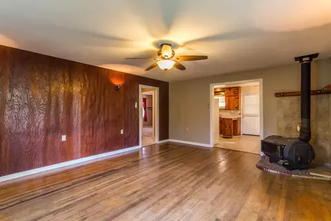 21934 Reading Dr, Anderson, CA 96007 photo 5