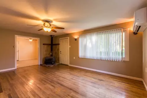 21934 Reading Dr, Anderson, CA 96007 photo 4