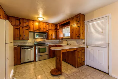21934 Reading Dr, Anderson, CA 96007 photo 7