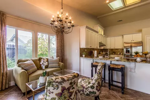 3710 Sunglow Dr, Redding, CA 96001 photo 13