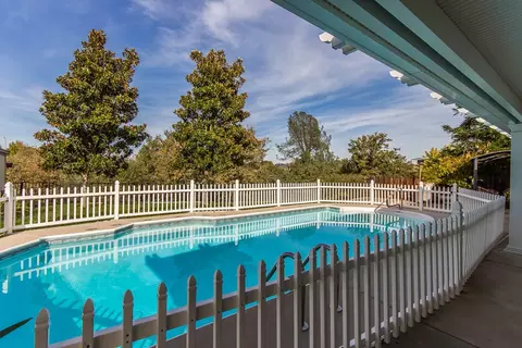 3710 Sunglow Dr, Redding, CA 96001 photo 31