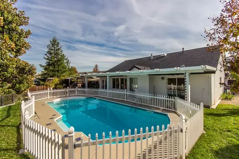 3710 Sunglow Dr, Redding, CA 96001 photo 30