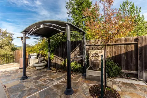 3710 Sunglow Dr, Redding, CA 96001 photo 32
