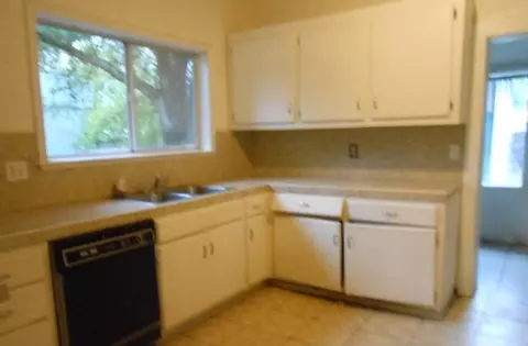 1321 First St, Red Bluff, CA 96080 photo 3