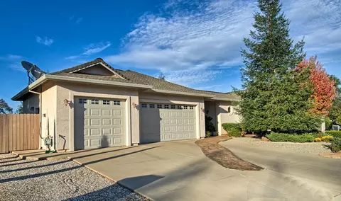 1630 Galaxy Way, Redding, CA 96002 photo 3