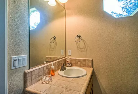 1630 Galaxy Way, Redding, CA 96002 photo 17