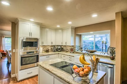 1530 El Capitan Dr, Redding, CA 96001 photo 13