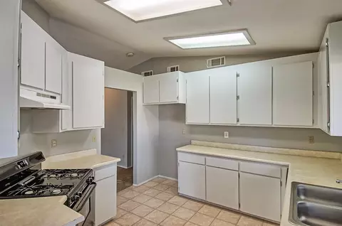 1493 Calexico Dr, Redding, CA 96003 photo 9