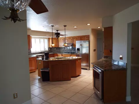 3878 Siskiyou St, Redding, CA 96001 photo 13
