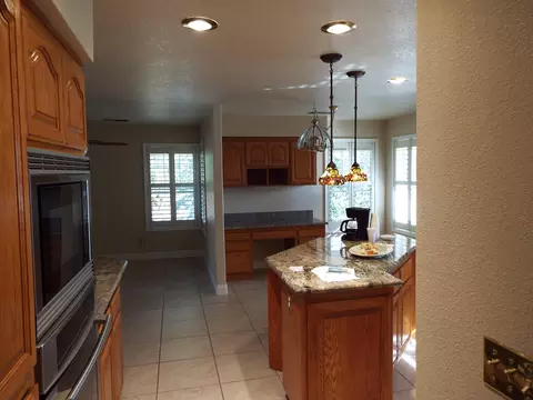 3878 Siskiyou St, Redding, CA 96001 photo 14