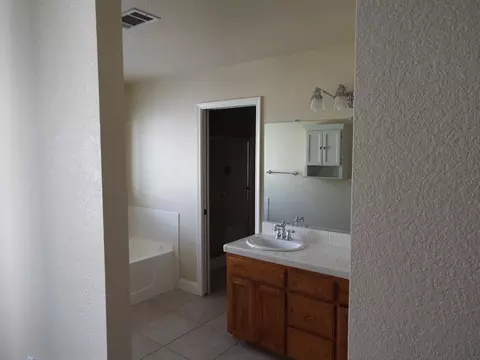 3878 Siskiyou St, Redding, CA 96001 photo 21
