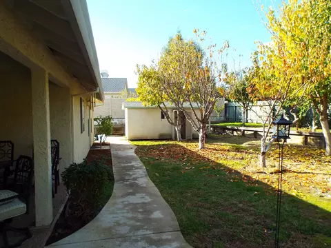 3878 Siskiyou St, Redding, CA 96001 photo 7