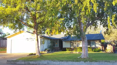 3630 Summit Dr, Redding, CA 96001 photo 1