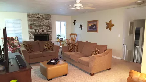 3630 Summit Dr, Redding, CA 96001 photo 4