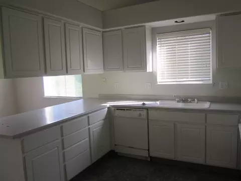 830 Jantail Ct, Redding, CA 96003 photo 3