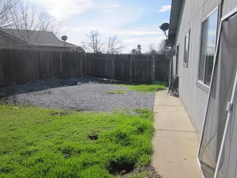 830 Jantail Ct, Redding, CA 96003 photo 6