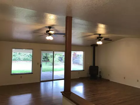2820 Lake Redding Dr, Redding, CA 96001 photo 15