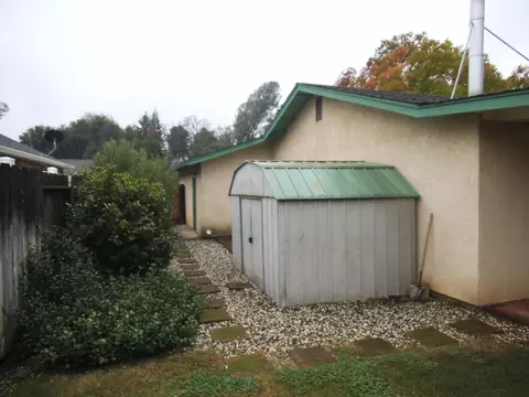 2820 Lake Redding Dr, Redding, CA 96001 photo 11