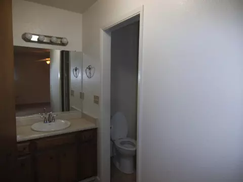 2820 Lake Redding Dr, Redding, CA 96001 photo 7