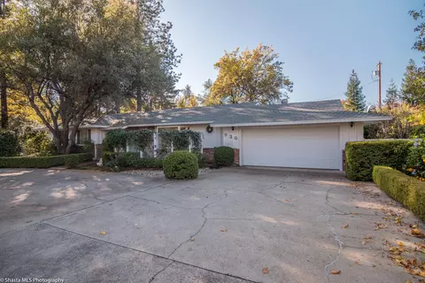 930 Hallmark Dr, Redding, CA 96001 photo 4